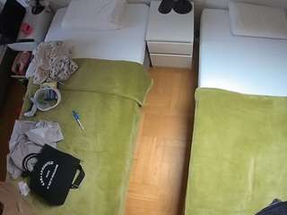 voyeurcam-julmodels-bed-5