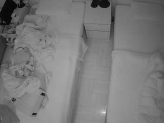 voyeurcam-julmodels-bed-5