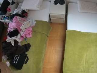 voyeurcam-julmodels-bed-5 webcam