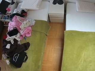 voyeurcam-julmodels-bed-5