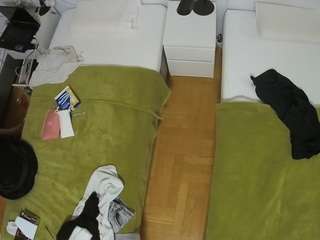 voyeurcam-julmodels-bed-5