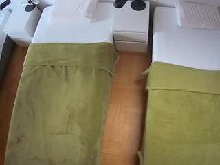 voyeurcam-julmodels-bed-5