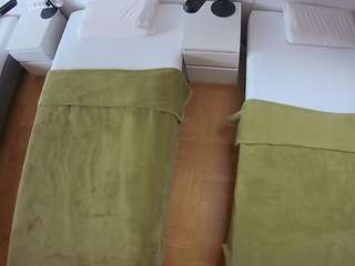 voyeurcam-julmodels-bed-5