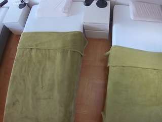 voyeurcam-julmodels-bed-5