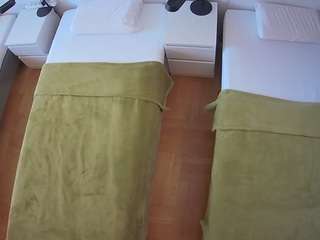 voyeurcam-julmodels-bed-5
