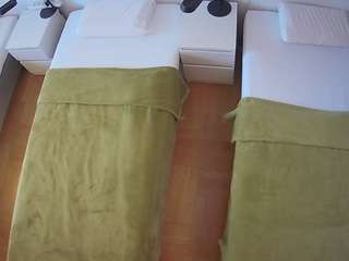 voyeurcam-julmodels-bed-5