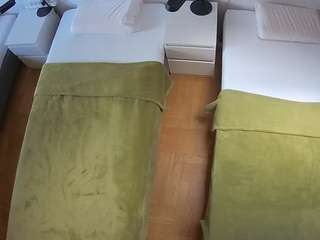 voyeurcam-julmodels-bed-5