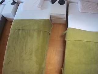 voyeurcam-julmodels-bed-5 webcam