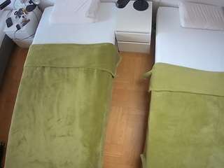 voyeurcam-julmodels-bed-5 webcam