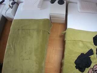 voyeurcam-julmodels-bed-5 webcam