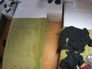 voyeurcam-julmodels-bed-5 webcam