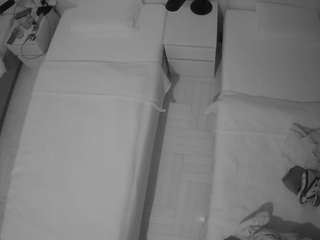 voyeurcam-julmodels-bed-5