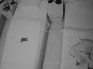 voyeurcam-julmodels-bed-5 webcam