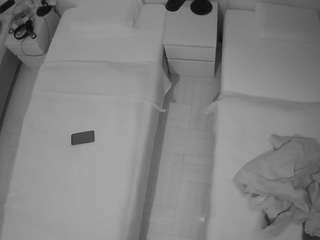 voyeurcam-julmodels-bed-5