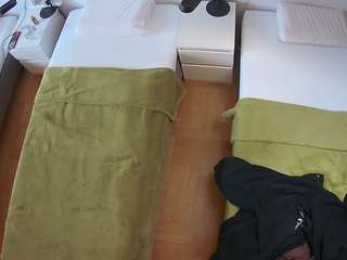 voyeurcam-julmodels-bed-5