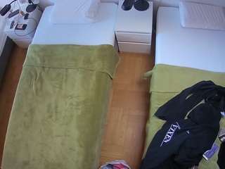 voyeurcam-julmodels-bed-5