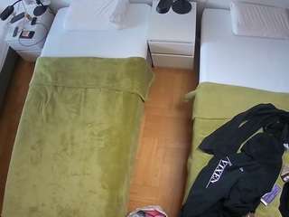 voyeurcam-julmodels-bed-5