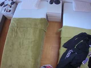 voyeurcam-julmodels-bed-5