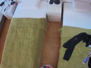 voyeurcam-julmodels-bed-5