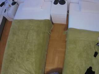 voyeurcam-julmodels-bed-5