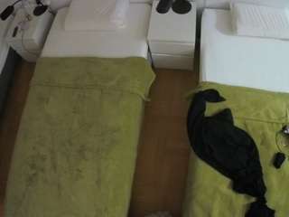 voyeurcam-julmodels-bed-5