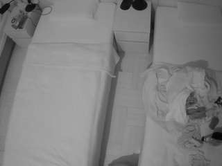 voyeurcam-julmodels-bed-5