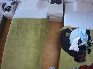 voyeurcam-julmodels-bed-5