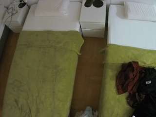 voyeurcam-julmodels-bed-5