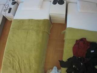 voyeurcam-julmodels-bed-5