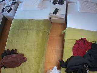 voyeurcam-julmodels-bed-5