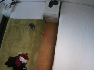 voyeurcam-julmodels-bed-5
