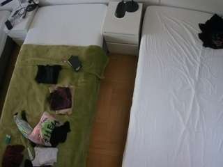 voyeurcam-julmodels-bed-5