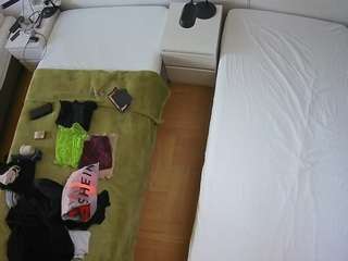 voyeurcam-julmodels-bed-5
