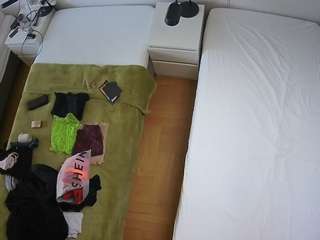 voyeurcam-julmodels-bed-5 Profile Image