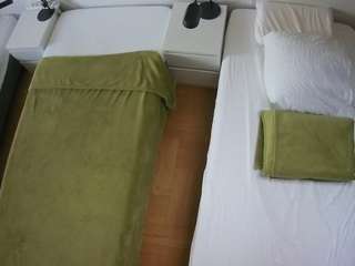 voyeurcam-julmodels-bed-5