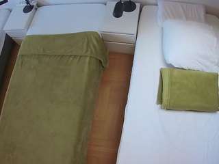 voyeurcam-julmodels-bed-5