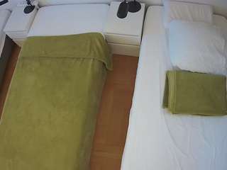 voyeurcam-julmodels-bed-5