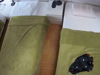 voyeurcam-julmodels-bed-5