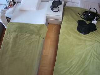voyeurcam-julmodels-bed-5