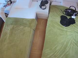 voyeurcam-julmodels-bed-5