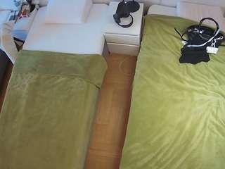 voyeurcam-julmodels-bed-5