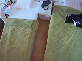 voyeurcam-julmodels-bed-5