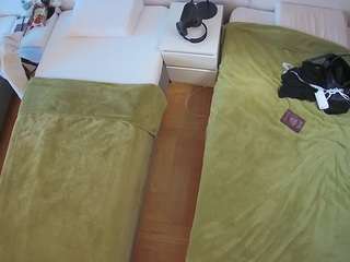 voyeurcam-julmodels-bed-5