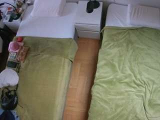 voyeurcam-julmodels-bed-5 webcam