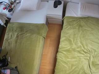 voyeurcam-julmodels-bed-5 webcam