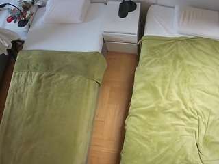 voyeurcam-julmodels-bed-5 webcam
