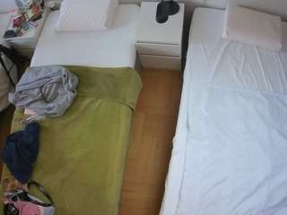 voyeurcam-julmodels-bed-5