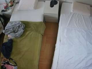 voyeurcam-julmodels-bed-5 webcam