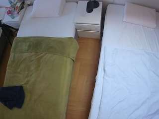 voyeurcam-julmodels-bed-5