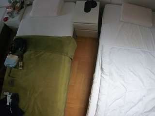 voyeurcam-julmodels-bed-5